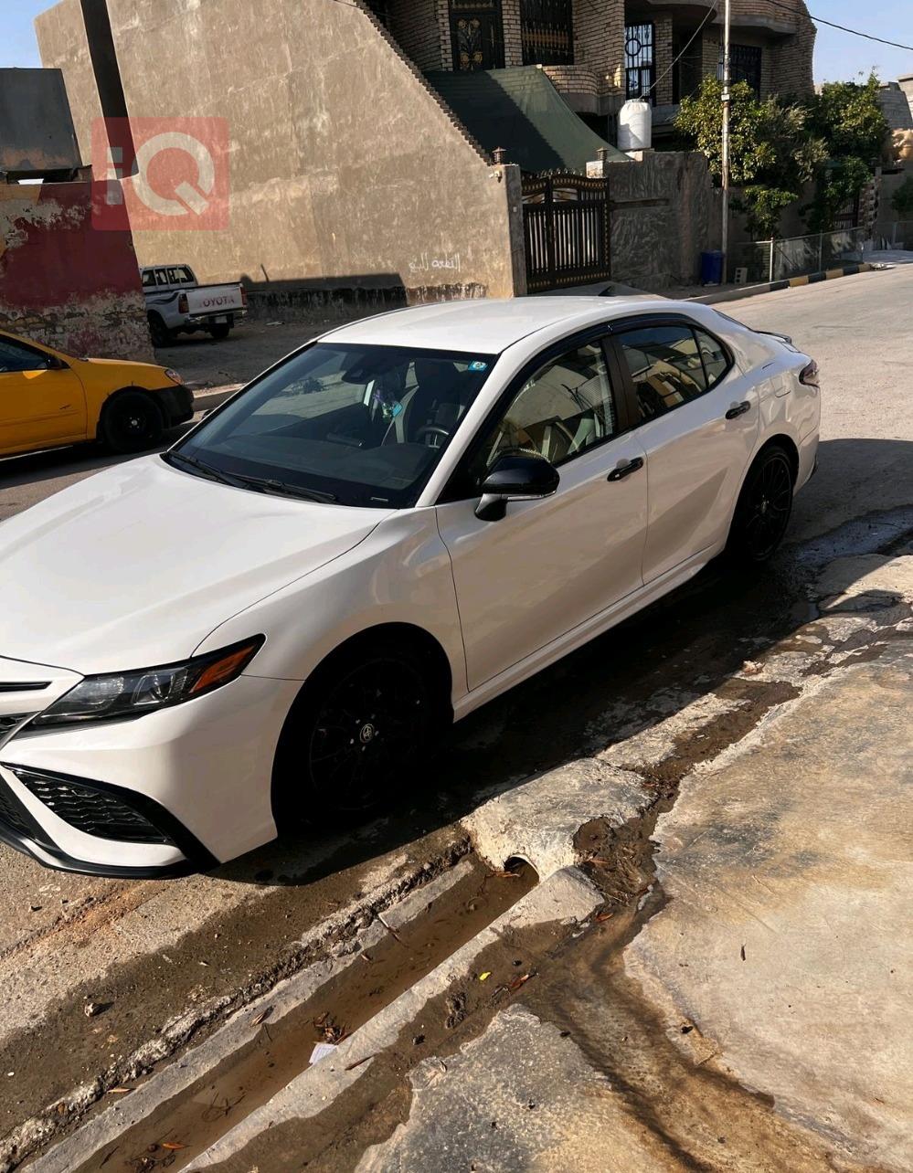 تۆیۆتا کامری